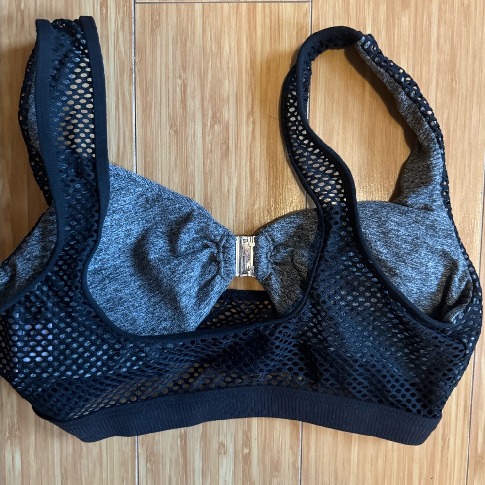 Bombshell Sportswear sportsbra size M